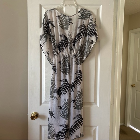 KONA SOL Tropical Leaf Coverup - Picture 2 of 6